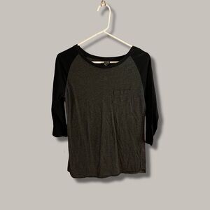Zine Clothing Charcoal and Black Quarter Sleeve Tee
